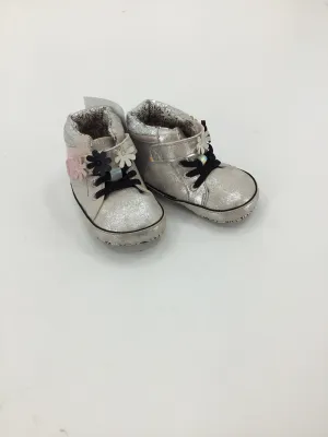 Ro   Me Child Size 3 Toddler Silver Sneakers